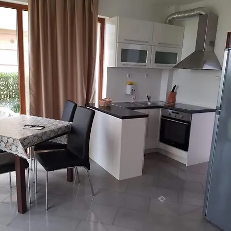 Apart-hotel Seagarden Lozenets